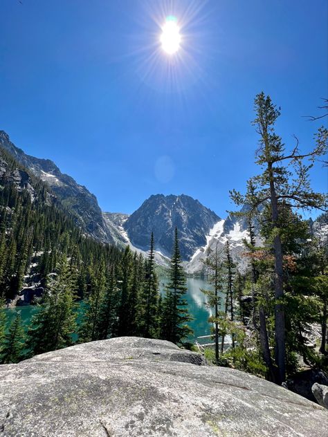 Hiking Canada Aesthetic, Pnw Hiking, Colchuck Lake Washington, Washington Summer, Washington State Aesthetic, Washington Aesthetic, Washington State Hikes, Washington Hikes, Thru Hiking