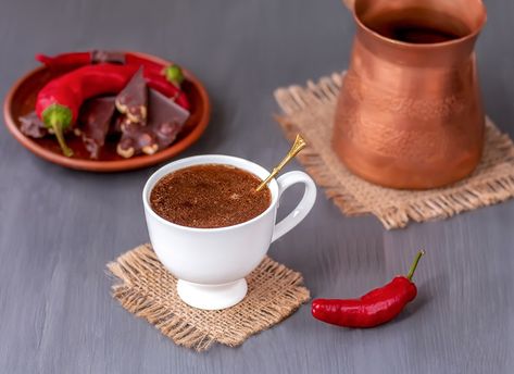 Coffee With Cayenne Pepper, Cayenne Pepper Tea, Corner Coffee, Hot Toddies Recipe, Mocha Recipe, Mexican Coffee, Brewing Recipes, Infused Water Recipes, Health Tea