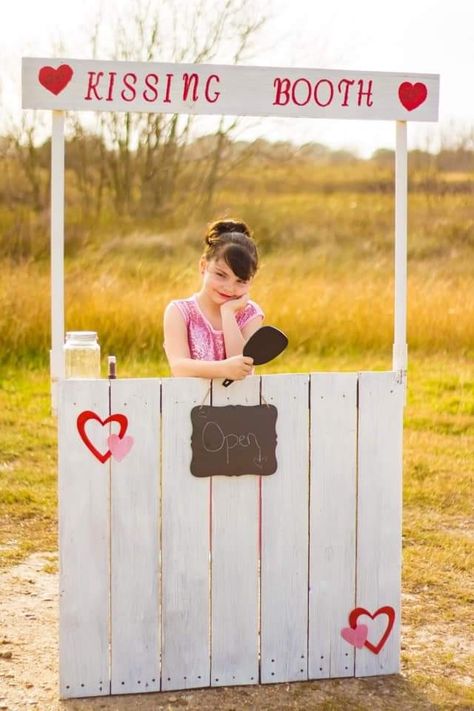 Valentine's Photoshoot, Kissing Booth, Goats, Photo Ideas, Valentines, Home Decor, Home Décor, Valentine's Day