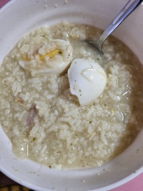 Rice soup with ginger, mince onions, lemon pepper, Black pepper salt, chicken, boiled egg and knorr chicken cubes. Yummiest Food, Chicken Cubes, Pepper Salt, Rice Soup, Minced Onion, Boiled Egg, Lemon Pepper, Boiled Eggs, Black Pepper