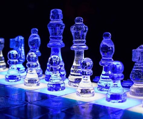 How To Make Resin, Epoxy Resin Diy, Chess Table, Notes Art, Chess Sets, Resin Ideas, Resin Design, Splash Of Color, Resin Craft