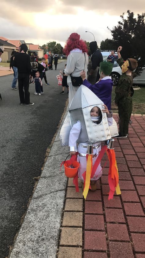 Diy Rocketship Costume, Rocket Halloween Costume, Astronauts Fancy Dress, Stroller Rocket Ship Costume, Astronaut Fancy Dress, Astronaut Fancy Dress Kids, Diy Astronaut Costume, Kids Astronaut Costume, Science Costumes