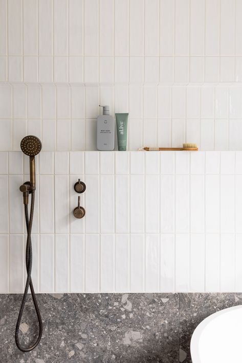 Bathroom Tile Pairing, Best Bathroom Tile Combinations, Light Bathroom Tiles, Big Tiles Bathroom, Bathroom Large Tiles, Textured Tiles Bathroom, Tile Combinations Bathroom, Antique Brass Bathroom Fixtures, Bathroom White Tiles