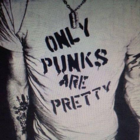 Punk Icons Aesthetic, Love Is Fake, Punks 70s, Pretty On The Inside, 70s Punk, British Punk, Punk Culture, Punks Not Dead, Crust Punk