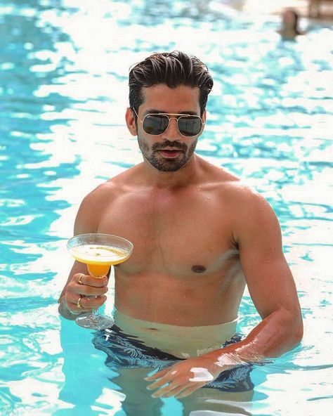 Vishal Singh Vishal Singh, Happy Birthday 7, Mens World, Mens Summer Outfits, Boy Pic, Boy Images, Varun Dhawan, Male Actors, Stylish Boys