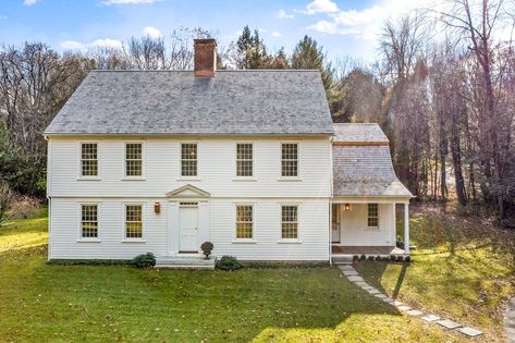 New England Colonial House Plans, Shake Roofing, New England House, New England Colonial, Cedar Shake Roof, Whole House Generators, Cedar Shake, New England Farmhouse, Shake Roof