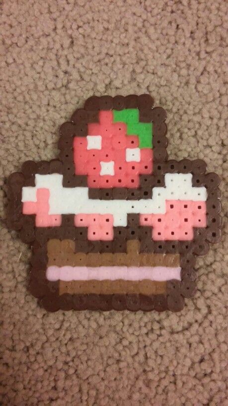 Perler Beads Strawberry Shortcake, Cute Perler Designs, Aesthetic Hama Bead Ideas, Strawberry Shortcake Perler Beads, Diy Perler Beads Ideas, Cutecore Perler Bead, Strawberry Shortcake Pixel Art, Coquette Perler Beads, Perler Bead Games