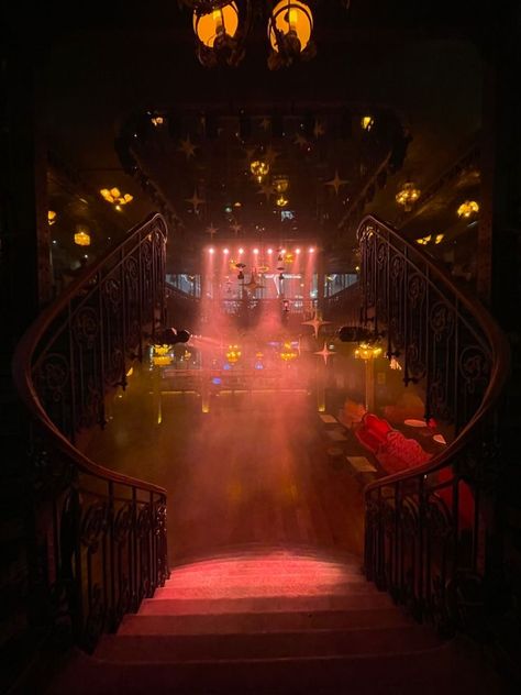 Vip Nightclub Aesthetic, High End Night Club, Old Club Aesthetic, 1960s Nightclub, Vampire Club Aesthetic, 1950s Nightclub, Club Ideas Nightclub, Nightclub Aesthetic Dancing, Dance Club Aesthetic