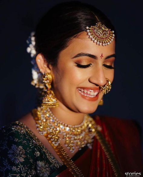 South Indian Bridal Makeup, Joseph Radhik, Airbrush Bridal Makeup, Bride Eye Makeup, Indian Eye Makeup, South Indian Makeup, Simple Bridal Makeup, Indian Makeup Looks, South Indian Wedding Hairstyles