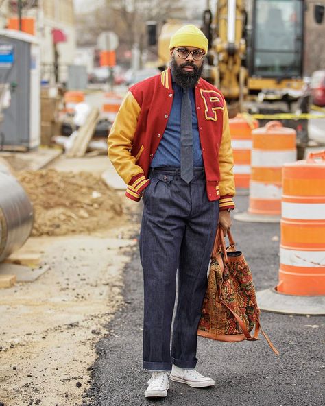 Varsity Jacket Tie Outfit, Beanie Street Style, Varsity Jacket Outfit Mens, Tie Outfits Men, Masc Style, Fall Outfits Street Styles, Men Streetwear Fashion, Varsity Jacket Outfit, Vintage Varsity Jacket