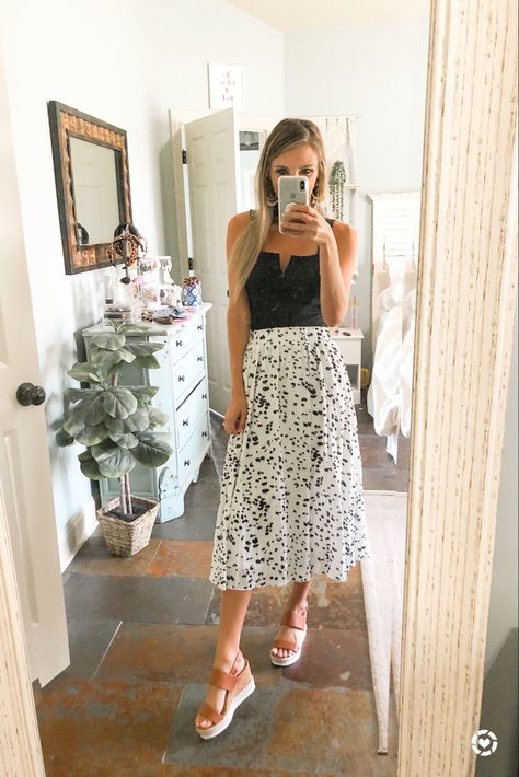 Dalmatian Skirt Outfit, Dalmatian Print Skirt Outfit, Dalmatian Outfit, Print Skirt Outfit, Printed Skirt Outfit, Dalmatian Print, Cool Summer Outfits, Skirt Outfit, Trendy Style