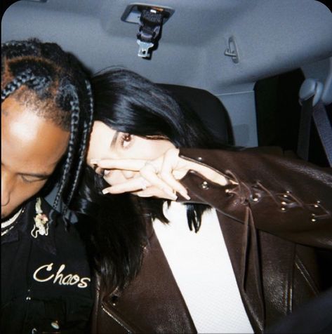 Kylie Jenner Boyfriend, Kylie And Travis Scott, Travis Scott Aesthetic, Kylie Jenner Icons, Stile Kylie Jenner, Kylie Travis, Looks Kylie Jenner, Trajes Kylie Jenner, Estilo Kylie Jenner