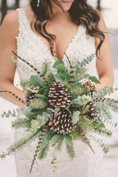 Pheasant Wedding Bouquet, Winter Wedding Accessories Brides, Pine Cone Wedding Bouquet, Pheasant Feather Wedding, Pine Cone Wedding, Christmas Wedding Bouquets, Winter Bridal Bouquets, Feather Bouquet, White Winter Wedding