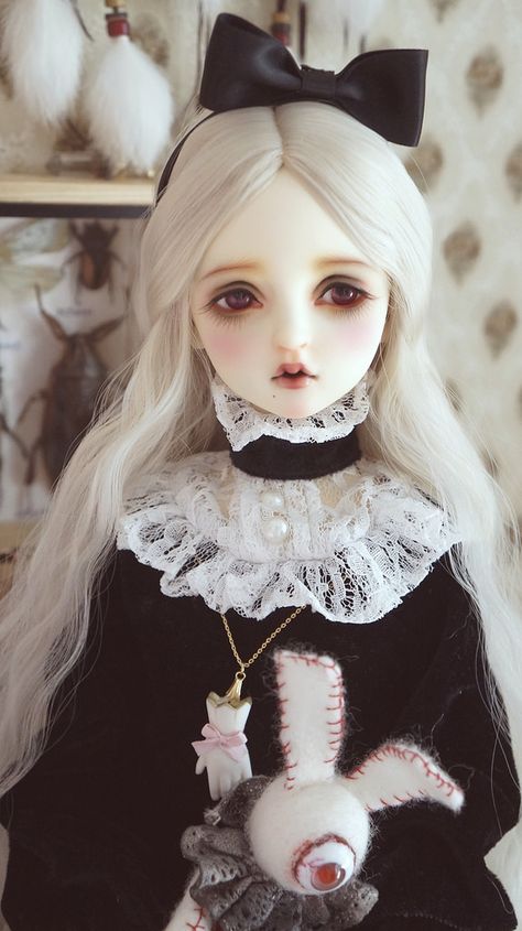 Plush Craft, Goth Dolls, Doll Aesthetic, Gothic Dolls, Creepy Dolls, Anime Dolls, Doll Repaint, Bjd Doll, Pretty Dolls