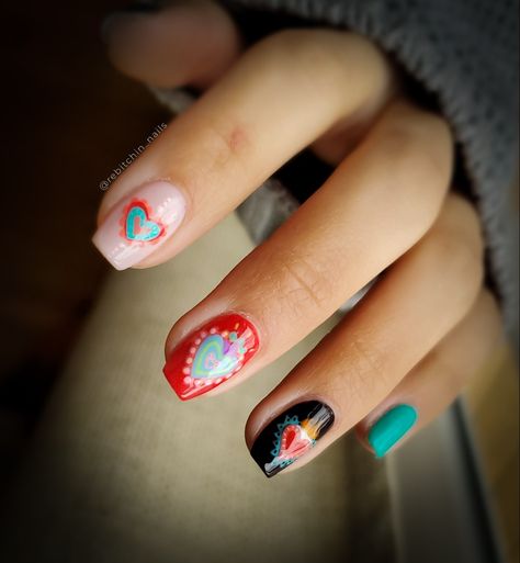 Mexican heart inspired nail art @rebitchin_nails IG Mexican Manicure, Mexican Heart Nails, Sagrado Corazon Nails, Mexican Sacred Heart Nails, Mexican Artisan Nails, Mexican Nails Designs Mexico, Sacred Heart Nails, Mexican Inspired Nails, Mexican Nail Art