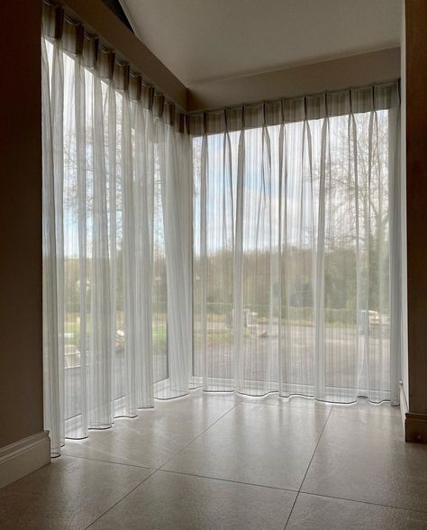 Corner Windows Bedroom, Window In The Kitchen, Large Picture Window, Windows Bedroom, Corner Windows, Picture Window, Corner Window, Floor To Ceiling, House Interiors