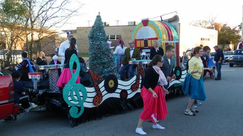 1000+ images about Parade Float Design Inspiration on Pinterest ... Christmas Floats Parade Ideas, Christmas Floats, Christmas Parade Floats, Homecoming Floats, Rockin Around The Christmas Tree, Christmas Tree Costume, Music Tree, Google Themes, Parade Ideas