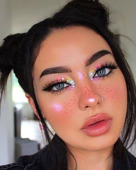 Edc Makeup Ideas Festivals, Edc Makeup, Glitter Tears, Coachella 2024, Dag Make Up, Elegantes Makeup, Real Barbie, Mekap Mata, Rave Fits