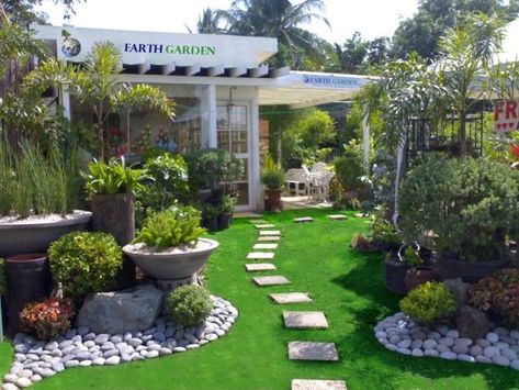 Effective landscaping tips for Philippine gardens | Pinoy ePlans Landscaping Shrubs, Small Garden Landscape, Succulent Landscape Design, Beautiful Landscaping, Japanese Garden Design, Easy Landscaping, Landscape Designs, Outdoor Gardens Design, Backyard Fences