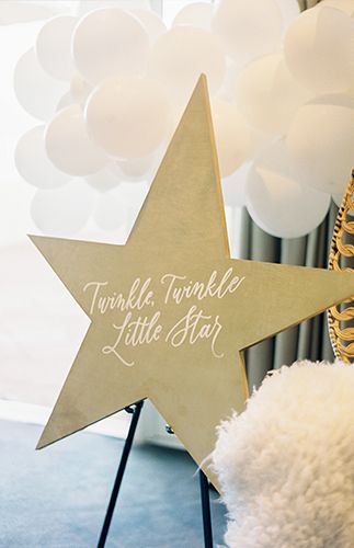 Twinkle Twinkle Little Star Themed Baby Shower Twinkle Star Party, Baby Shower Favours For Guests, Star Baby Shower Theme, Trendy Baby Shower Themes, Twinkle Twinkle Baby Shower, Moon Baby Shower, Boy Baby Shower Themes, Twins Baby Shower, Modern Baby Shower