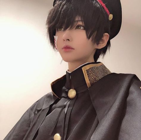 Anime Cosplay Outfits, Anime Goth Boy, Haikyuu Cosplay, Anime Cosplay Makeup, Cosplay Boy, Male Cosplay, Rainbow Fashion, Kawaii Fashion Outfits, Cosplay Characters