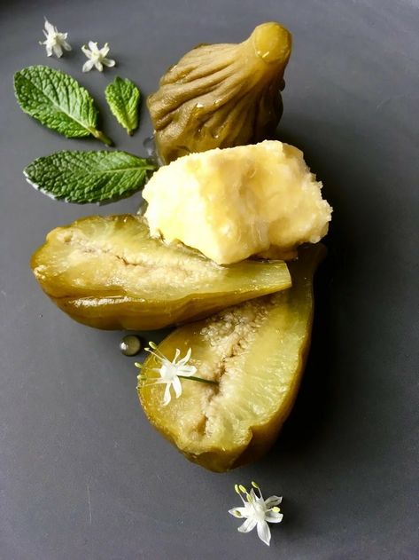 Green Figs, Fermented Pickles, Green Fig, Seasonal Cooking, Fig Recipes, Fresh Figs, Food Diy, Green I, Fig Leaves