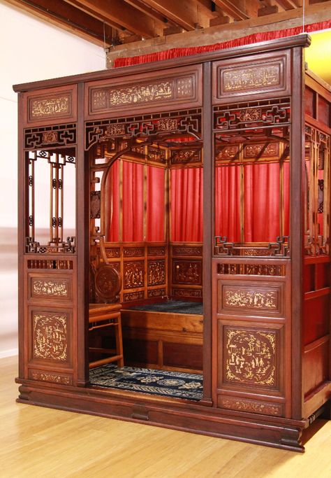 Ancient Chinese canopy bed 🛌 Antique Canopy Bed, Chinese Bed, Chinese Bedroom, Classic House Interior Design, Ancient Chinese Architecture, Antique Chinese Furniture, Unusual Furniture, Bedding Inspiration, Chinese Furniture