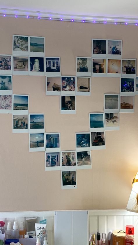 Polaroid Heart, Poloroid Pictures Ideas, Polaroid Wall, Heart Pictures, Cute Bedroom Decor, Blue Rooms, Cute Easy Drawings, Pictures Ideas, Aesthetic Room