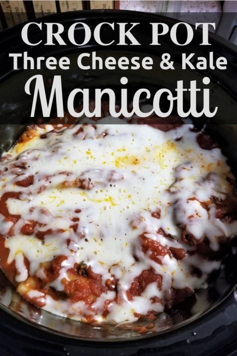 It's so easy to make stuffed manicotti in the slow cooker. Just prepare your filling, stuff the uncooked manicotti noodles, and cover in tomato sauce. You don't even have to boil the noodles first. Simple Baked Chicken, Grandmas Apple Pie, Stuffed Manicotti, Cheese Manicotti, Crockpot Pasta, Recipes From Around The World, Apple Pie Recipe, Easy Baked Chicken, Three Cheese