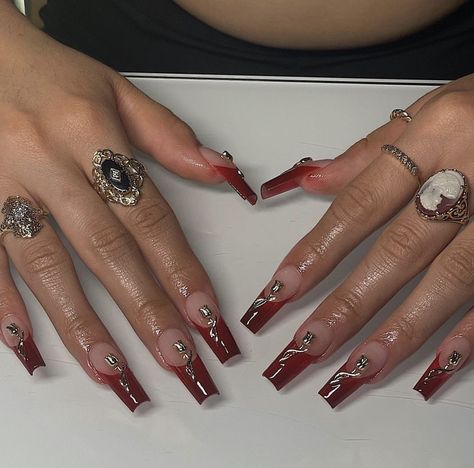 red french tips. red nails with gold charms. rose charm nails Rose Charm Nails, Acrylic Nails Evil Eye, Nails With Gold Charms, Nail Ideas Long Nails, Coffin Red Nails, Fall 2022 Nails, Red Nails With Gold, Orange Nails Summer, Nails Evil Eye