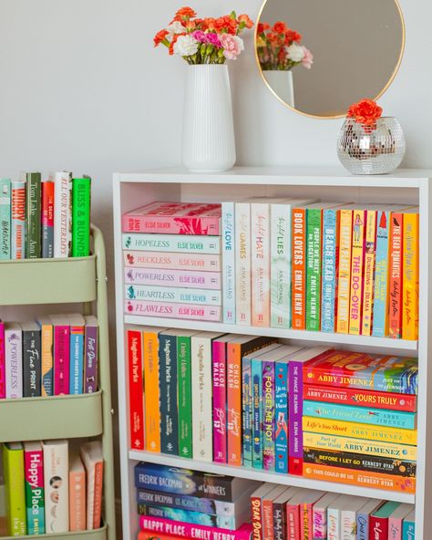 Shelfie sunday with my new romance bookshelf, love the pastel colors! Reading nook, reading cart Bright Bookshelf, Reading Cart, Romance Bookshelf, Pressed Flower Bookmark, Magnolia Parks, Cotton Candy Skies, Painting With A Twist, Apartment Deco, Book Cart