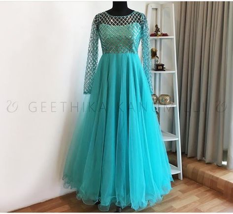 Anarkali indo western gown Net Long Gown Design, Kali Wala Gown Design, Netted Gown Designs, Net Long Frocks Indian, Net Frocks For Women, Gown Dress Party Wear Western, Trent Dress, Dress Party Wear Western, Net Frock Design