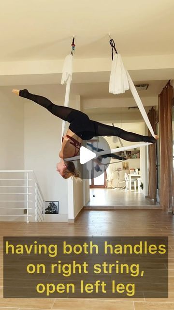 Lucia Mezzelani • Aerial Yoga Girl and Mum🧚🏼‍♀️ on Instagram: "Monday motivation with this amazing split 😘💪🏻☀️  #aerialyoga #aerialyogagirl #aerialyogatrick #aeroyoga #yogainvolo #aerialyogaflow" Aerial Yoga Beginners, Aerial Silks Beginner, Aerial Sling, Yoga Trapeze, Aerial Yoga Hammock, Yoga Hammock, Aerial Hammock, Aerial Fitness, Yoga Inspo