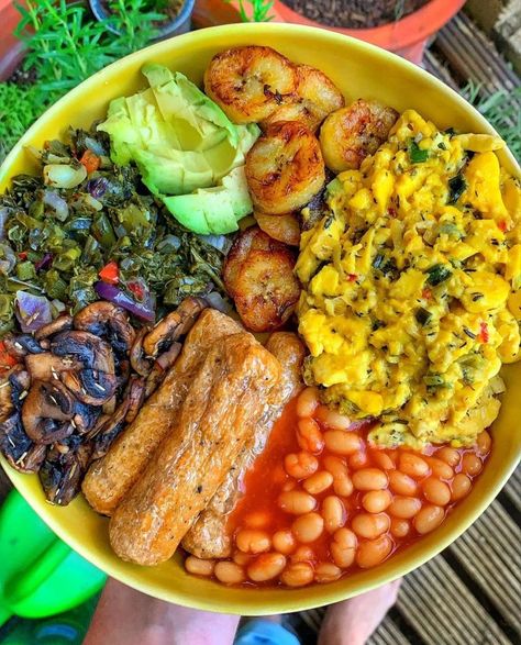 Jamaican Style Big Breakfast - The Little London Vegan Jamaican Breakfast, Sausage Bake, Big Breakfast, Vegan Sausage, Vegan Bowls, Jamaican Recipes, Peppers Recipes, Vegan Dinner, Perfect Breakfast