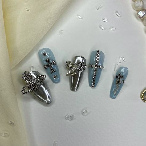 Diamond Earrings, Nails