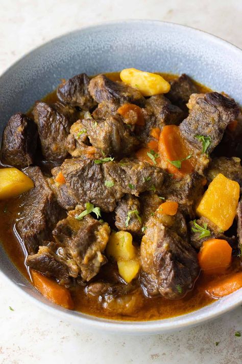 Puerto Rican Carne Guisada (Beef Stew) Puerto Rican Beef Stew, Tender Beef Stew, Puerto Rican Style, Sofrito Recipe, Tasty Beef Stew, Recetas Puertorriqueñas, Carne Guisada, Boricua Recipes, Beef Stew Meat