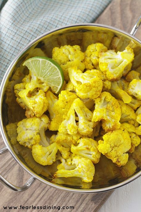 Turmeric and Curry Cauliflower top close No Salt Diet, Indian Cauliflower Recipes, Soothing Recipes, Gluten Free Side Dish Recipes, Healthy Cauliflower Recipes, Daniel Plan Recipes, Fruit Side Dishes, Baked Dinners, Easy Roasted Cauliflower