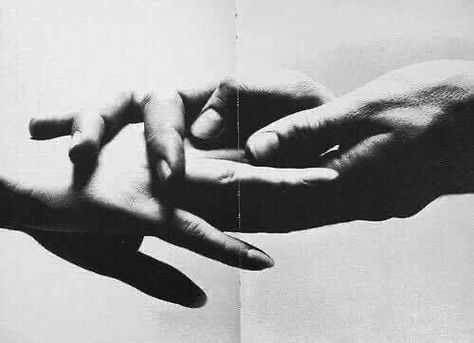 Modern Hepburn, International Day Of Happiness, Louise Bourgeois, Vintage Film, Jolie Photo, White Photography, Make You Smile, Holding Hands, Two Hands