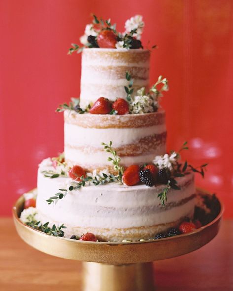 Taylor and Johan served a naked vanilla shortcake with strawberries and blackberries at their wedding. Cake by Christine Clancey photo: @ashleysawtelle event planning & design by @lovethisdayevents. by snippetandink Strawberry Wedding Cakes, Heart Wedding Cake Topper, Wedding Strawberries, Wedding Cake Vanilla, Renewal Ceremony, Simple Wedding Cake, Wedding Cake Decorations, Strawberry Cakes