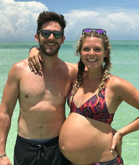 Thomas Rhett and wife Lauren enjoy babymoon with daughter Thomas Rhett Wife, Lauren Akins, Cute Pregnancy Photos, 36 Weeks Pregnant, Porsha Williams, Jake Owen, Thomas Rhett, Little Miss Sunshine, Florida Georgia Line