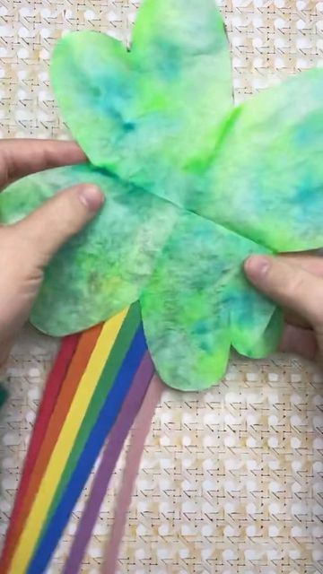 𝗔𝗿𝘁𝘀 & 𝗖𝗿𝗮𝗳𝘁𝘀✨ Timm on Instagram: "This is a fun and easy last minute St Patricks Day craft for kids. Turn a coffee filter into a green lucky 4 leaf clover for St Patty’s day. Make this easy shamrock craft with supplies you have at home. #stpatricksday #easycraft #kidscrafts #kidsactivities #clover #crafty #kidsart #coffeefilter #stpattysday" St Patrick’s Day Arts And Crafts For Kids, Coffee Filter Shamrock, Ireland Crafts For Kids Preschool, Easy St Patrick's Day Crafts For Kids, March Arts And Crafts For Kids, Clover Craft, Shamrock Art, Shamrock Craft, March Crafts