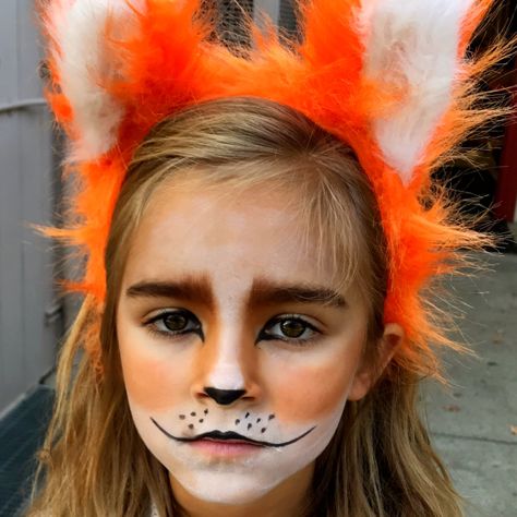 Fox Nose Makeup, Fox Face Paint Halloween, Kids Fox Face Paint, Simple Fox Face Paint, Fox Halloween Makeup For Kids, Fox Make Up Halloween, Halloween Fox Makeup, Kids Fox Makeup, Simple Fox Makeup