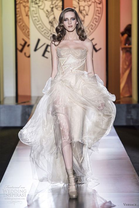 versace fall 2012 couture strapless gown Versace Bridal, Versace Wedding Dress, 2012 Couture, Wedding Inspirasi, Versace Fashion, Versace Couture, Atelier Versace, Fashion Gowns, Couture Wedding