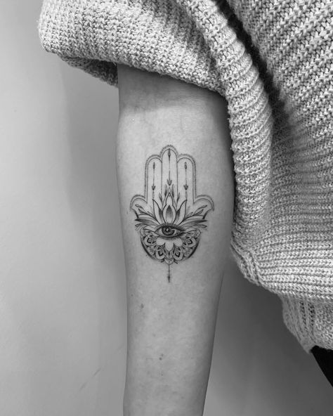 Tattoo Ideas Spiritual, Harmony Tattoo, Meditation Tattoo, Small Tattoos Ideas, Hamsa Hand Tattoo, Wing Tattoo Men, Hand Tattoos For Girls, Hamsa Tattoo, Intricate Tattoo