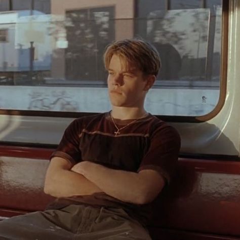 Matt Damon in Good Will Hunting Male Aesthetics Matt Damon Good Will Hunting, Matt Damon Movies, Good Will Hunting Movie, Adam Brody, Jason Bourne, Good Will Hunting, Septième Art, Matt Damon, The Secret History