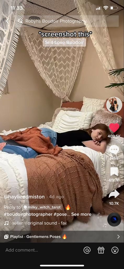 Spicy Pose Ideas Selfie Bed, At Home Bouidor Photography Ideas, Diy Boudiour Photoshoot Plus Size, Diy Boudiour Photoshoot Phone, Budoir Diy Poses, Spicy Photoshoot Ideas, Bouidor Photography Ideas Plus Size, Hot Photo Ideas For Him, Plus Size Bourdier Photoshoot