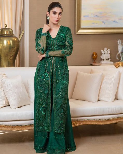 Ayeza Khan Dresses, Ayeza Khan Wedding, Ayza Khan, Pakistani Bridal Couture, Indian Outfits Lehenga, Pakistani Celebrities, Ayeza Khan, Indian Bridal Fashion, Pakistani Wedding Dresses