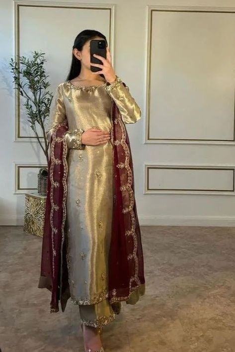 Plain Dress With Heavy Dupatta, Dress With Heavy Dupatta, Plain Suit With Heavy Dupatta, Suit With Heavy Dupatta, Plain Suit, Heavy Dupatta, Function Dresses, Shadi Dresses, Latest Bridal Dresses