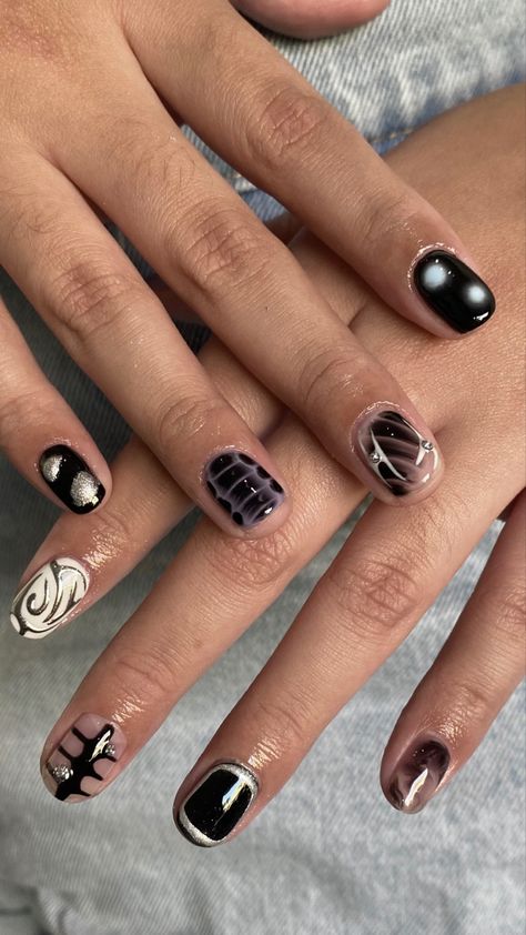 Short Nail Manicure Gel Art Designs, Men In Black Nails, Barbenheimer Nails, Gel Nail Ideas Winter, Acubi Nails Short, Short Edgy Nails, Masc Nails Ideas, Grunge Nails Short, Edgy Black Nails