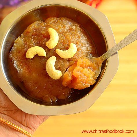 Easy, Instant Wheat Flour halwa - Atta halwa - Atta Ka Sheera Recipe Flour Halva, Tirunelveli Halwa, Banana Halwa, Sheera Recipe, Indian Sweets Recipes, Indian Vegetarian Food, Middle Eastern Sweets, Desi Street Food, Halwa Recipe